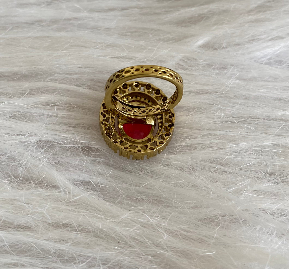 Antique gold tone cz white-maroon stone finger ring dj-55036