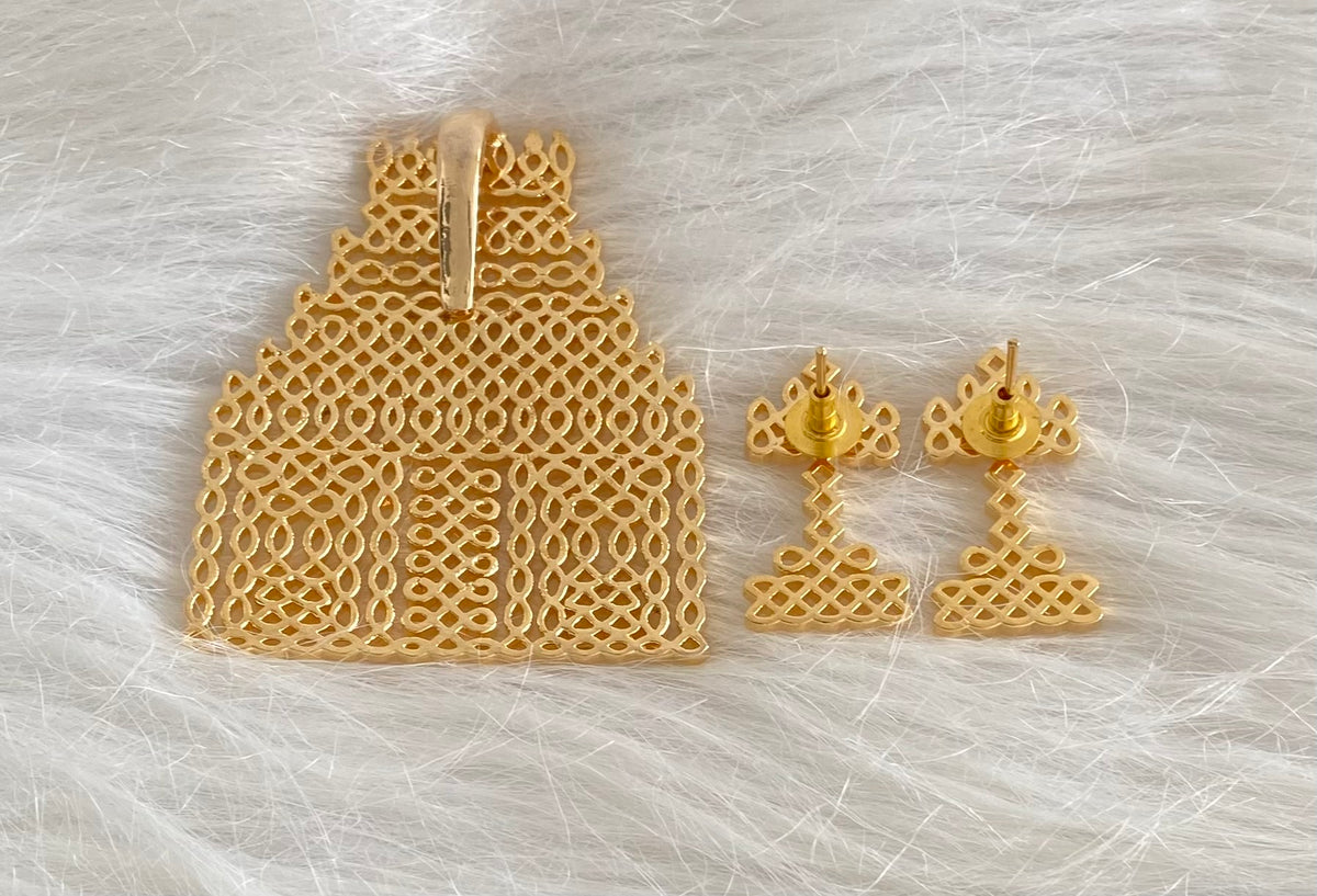 Gold tone temple rangoli pendant with earrings dj-54410