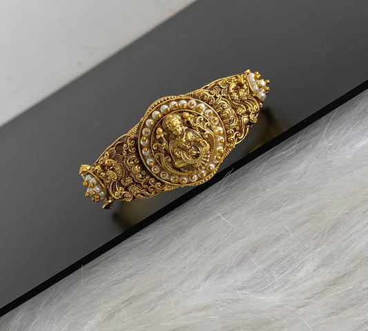 Antique gold tone lakshmi peacock pearl screw type kada/bracelet dj-54857