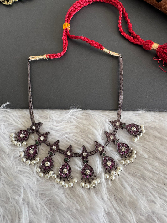 Black finish precious kemp-green pearl flower necklace dj-52282