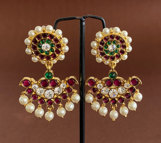 Gold tone precious kemp-green-white stone pearl earrings dj-53220