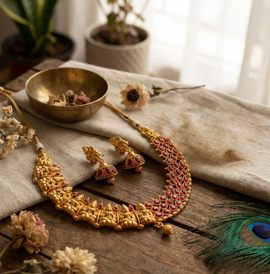 Antique gold tone Kemp Lakshmi necklace set-dj07736