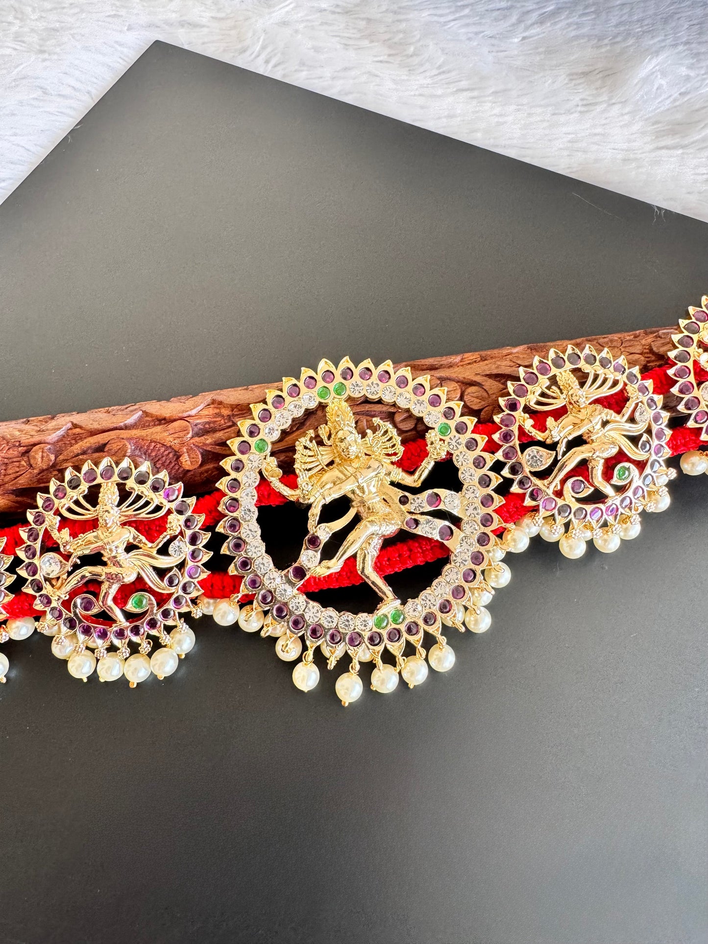 Gold tone precious kemp-green pearl Shri Natarajar waist band dj-52542