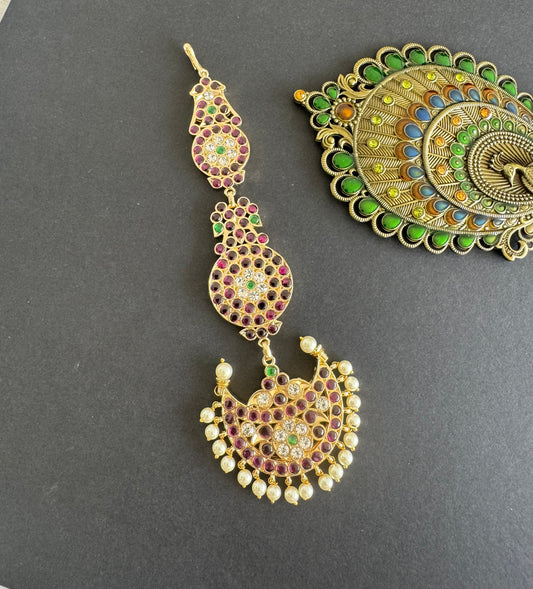 Gold tone precious kemp-green-white pearl moon tikka dj-52006
