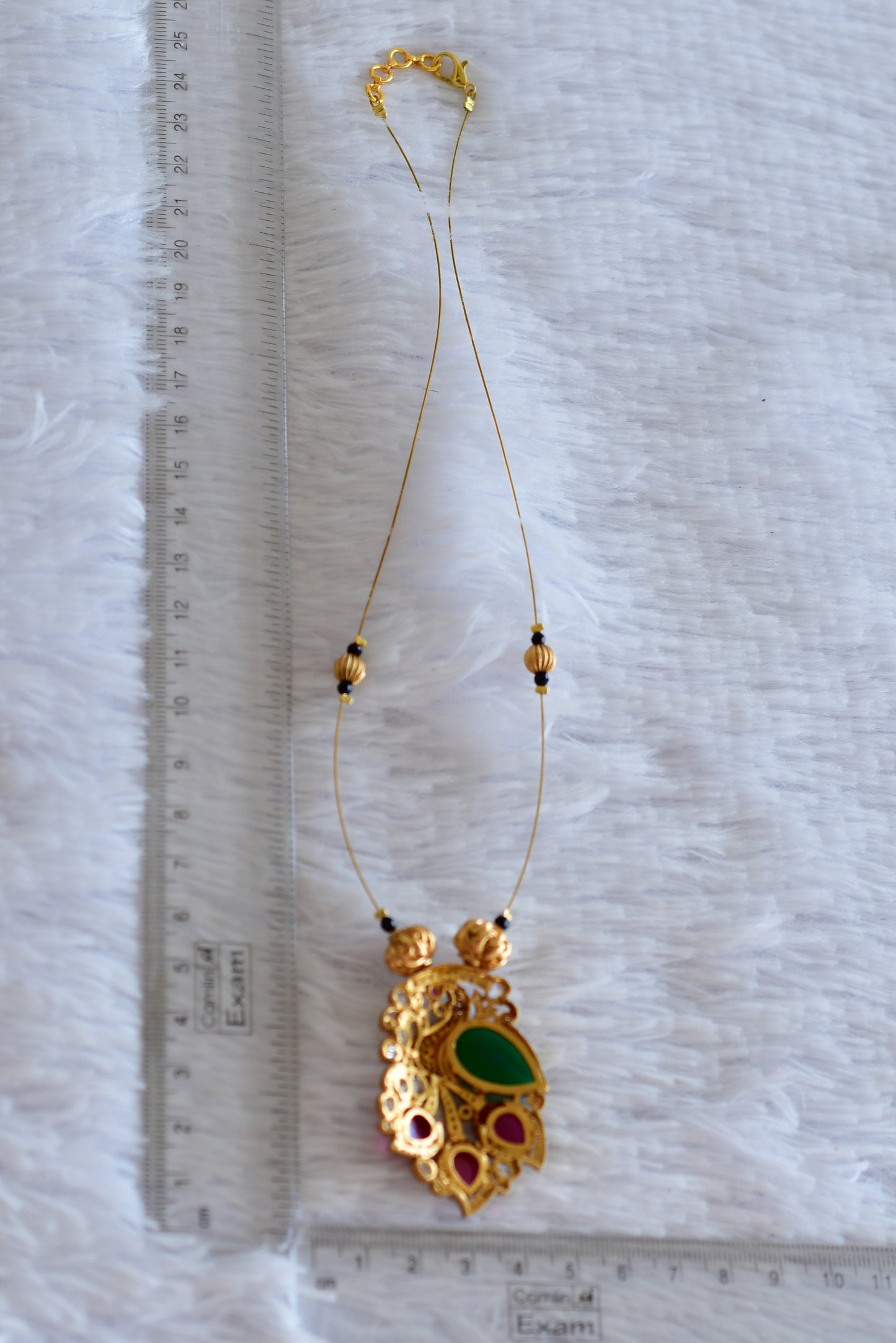 Matte finish kemp-green-white invisible peacock necklace dj-52413