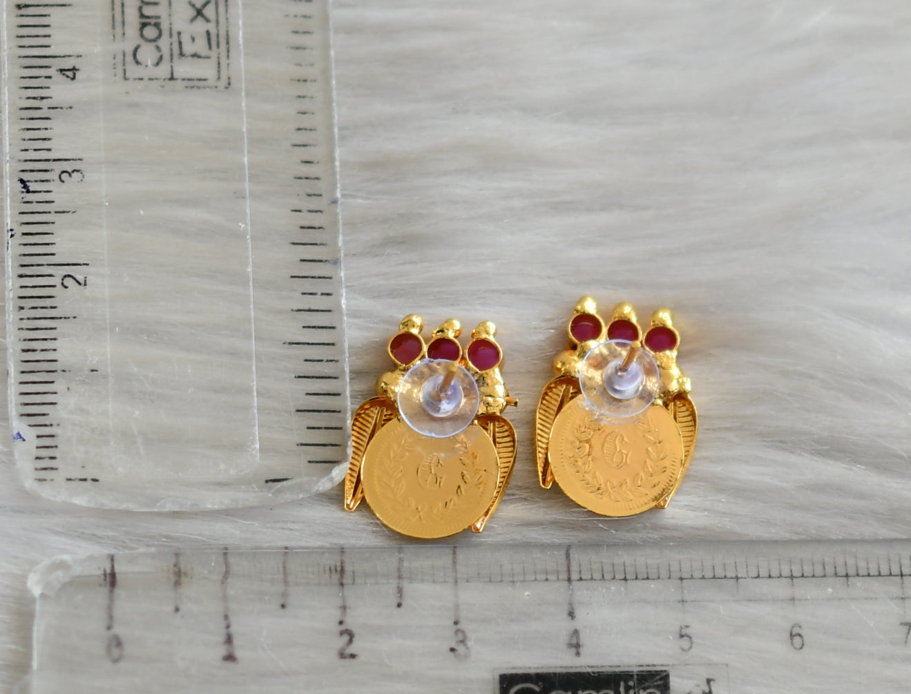 Gold tone pink stone Lakshmi coin stud/earrings dj-42350