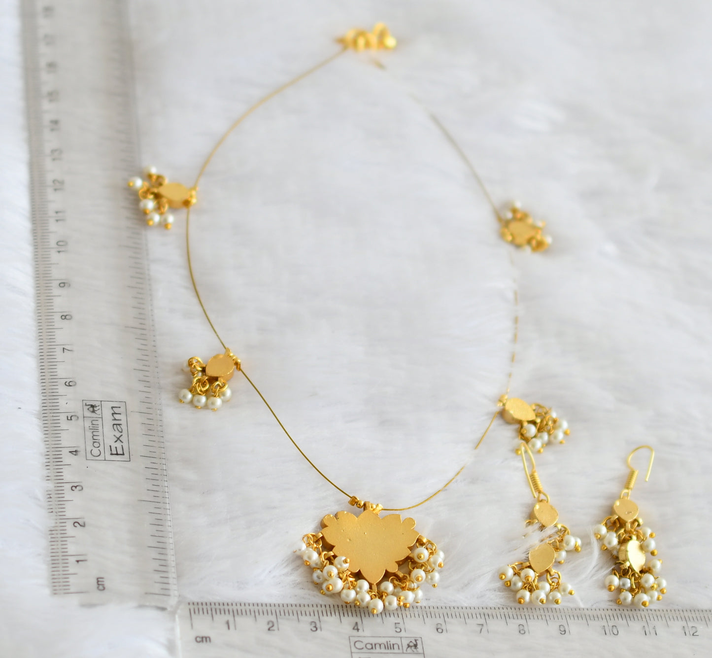 Gold tone green-pink-white kundan jadau pearl cluster invisible lotus necklace set dj-50628