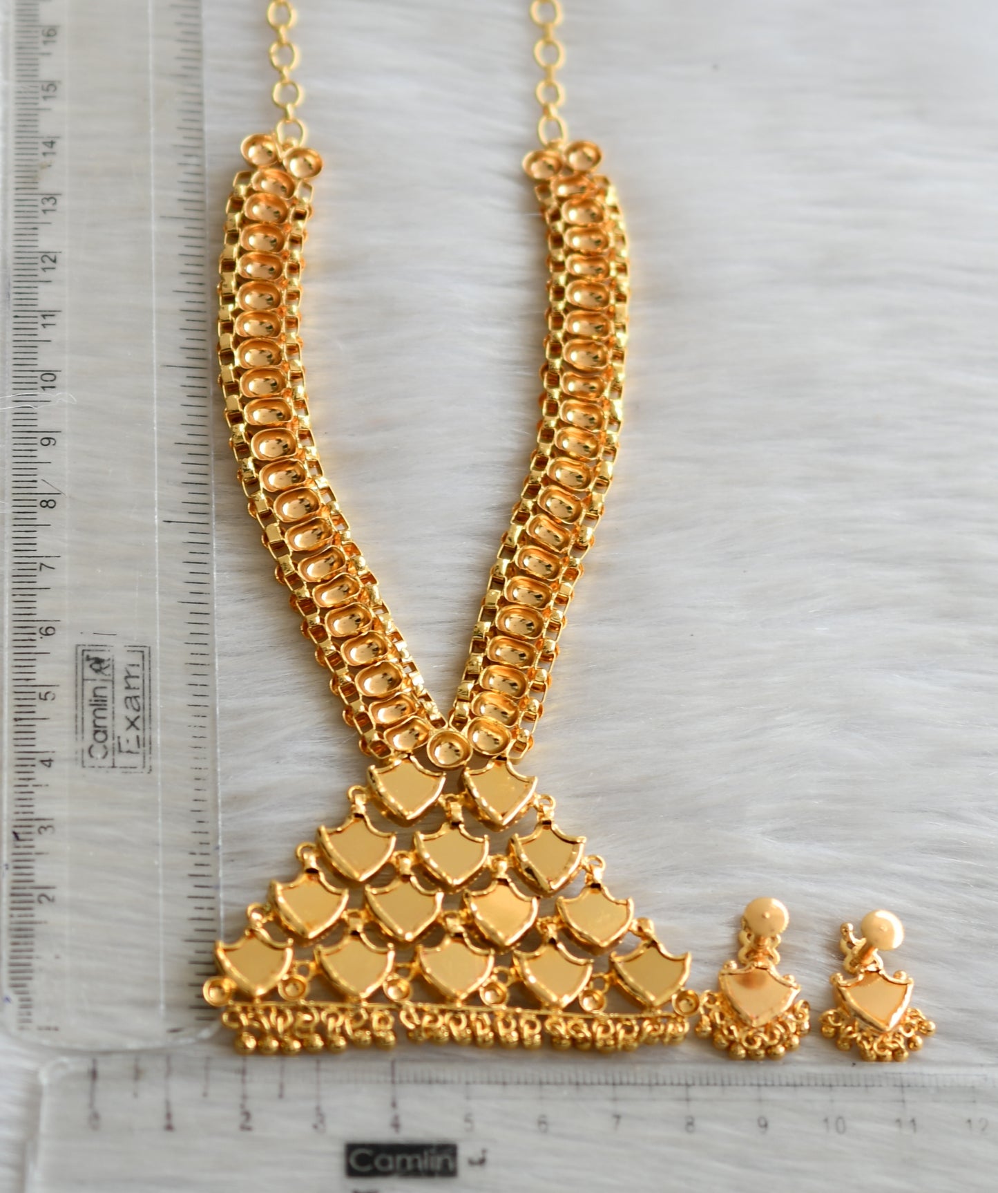 Gold tone pink stone green palakka Kerala style necklace set dj-42354