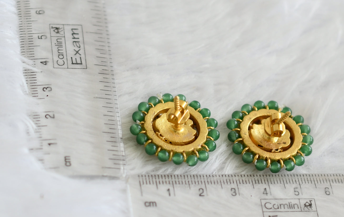 Gold tone pink-white kundan jadau green bead peacock round stud/earrings dj-50638