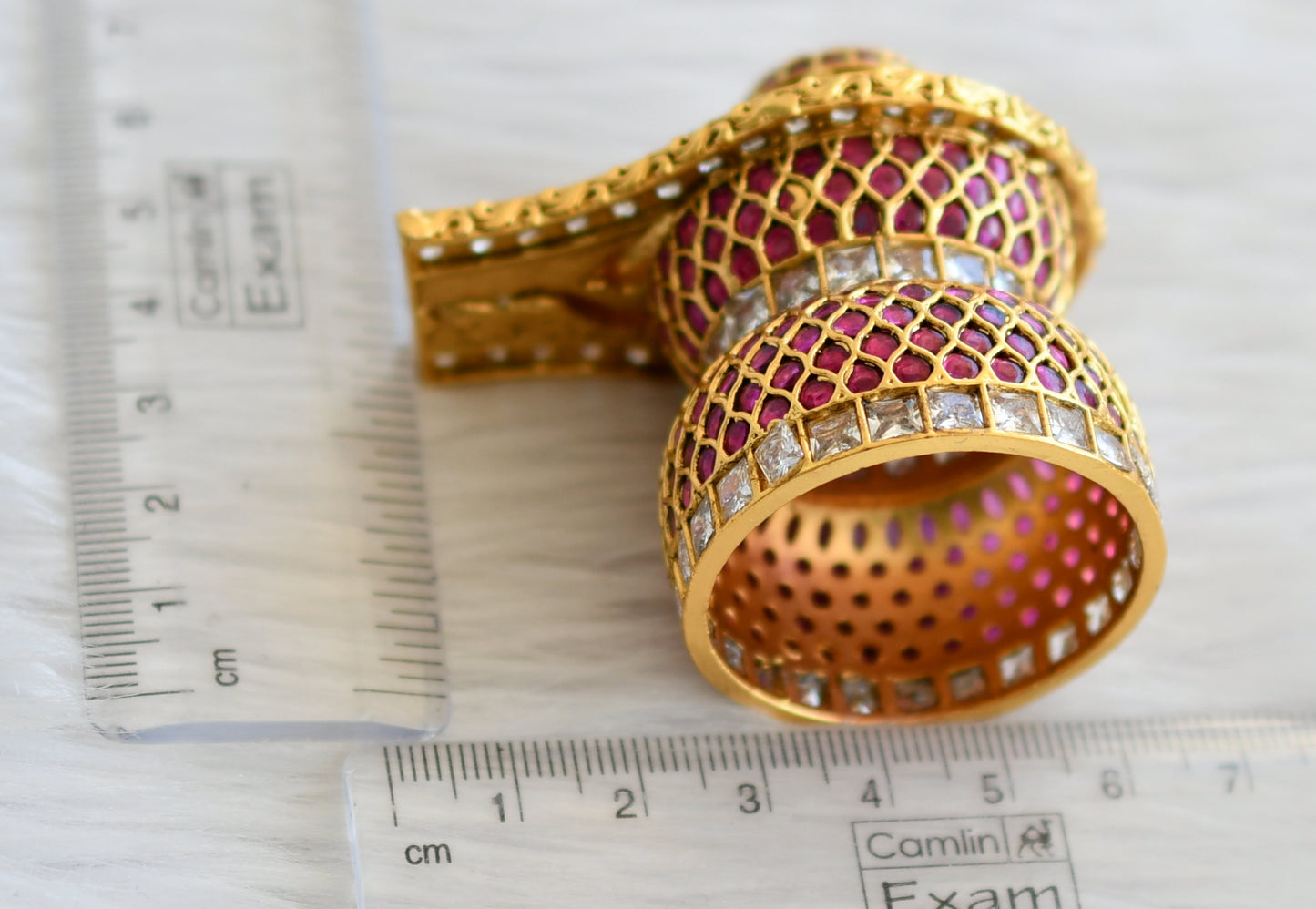 Antique gold tone real kemp-green-white shiva lingam idol/vigraham dj45359