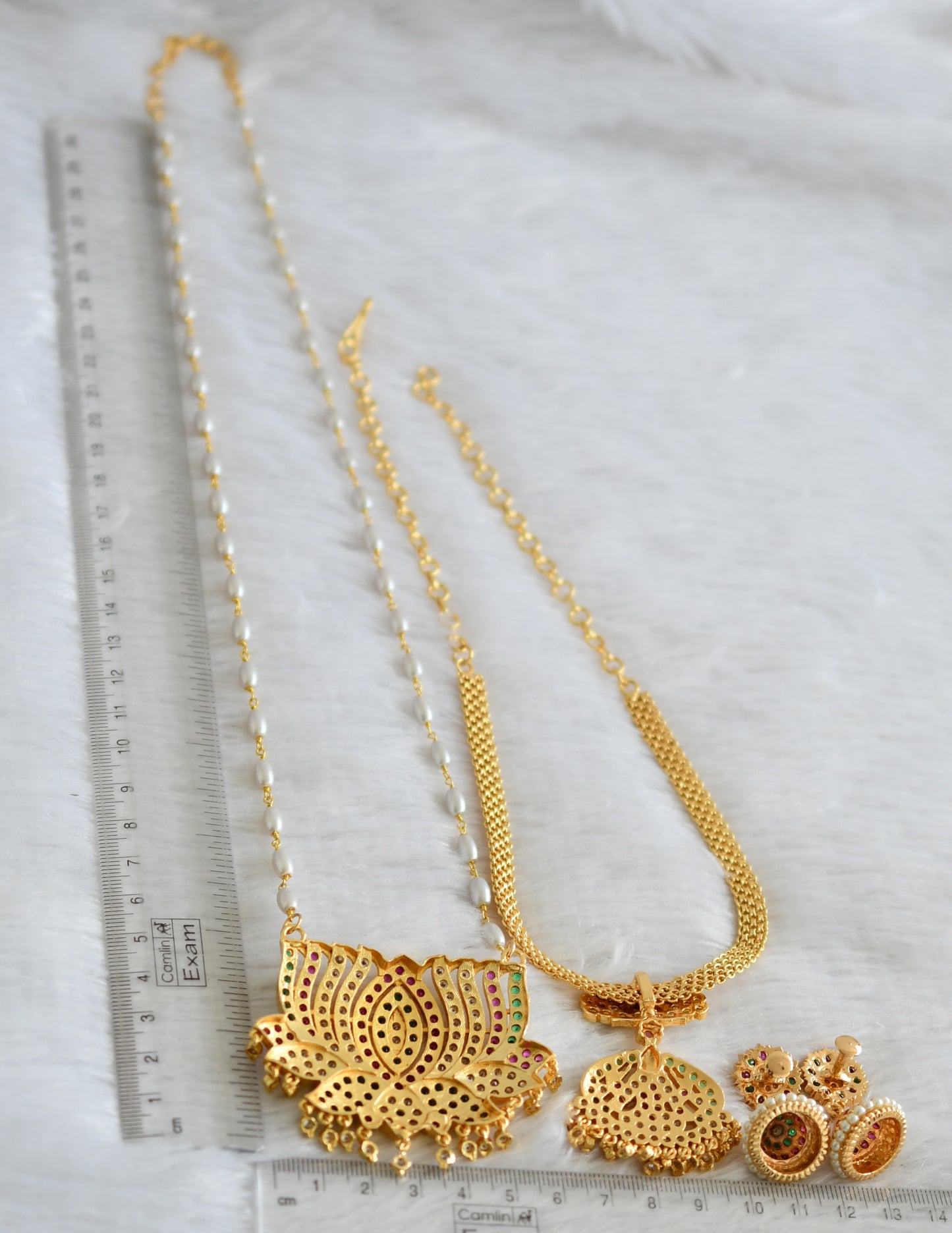 Gold tone ad pink-green-white pearl lotus-lakshmi combo necklace set dj-47046