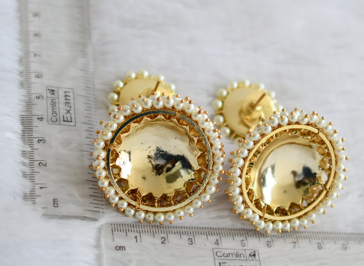 Gold tone precious kemp pearl big jhumkka dj-50783