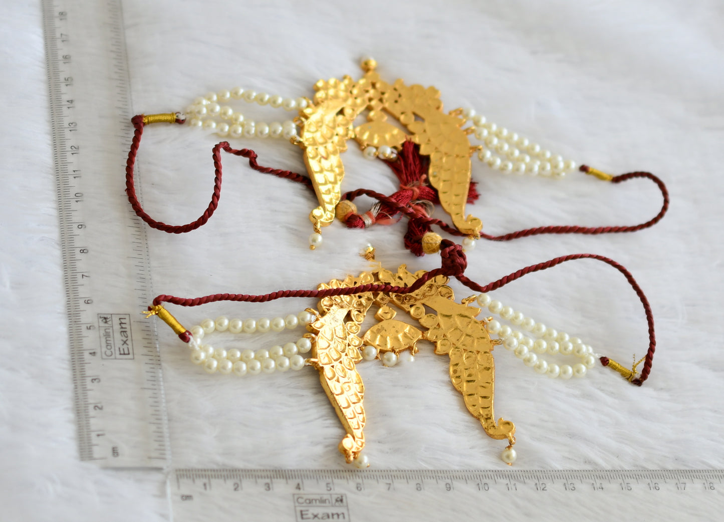 Gold tone kemp-green-white pearl peacock armlets dj-50810