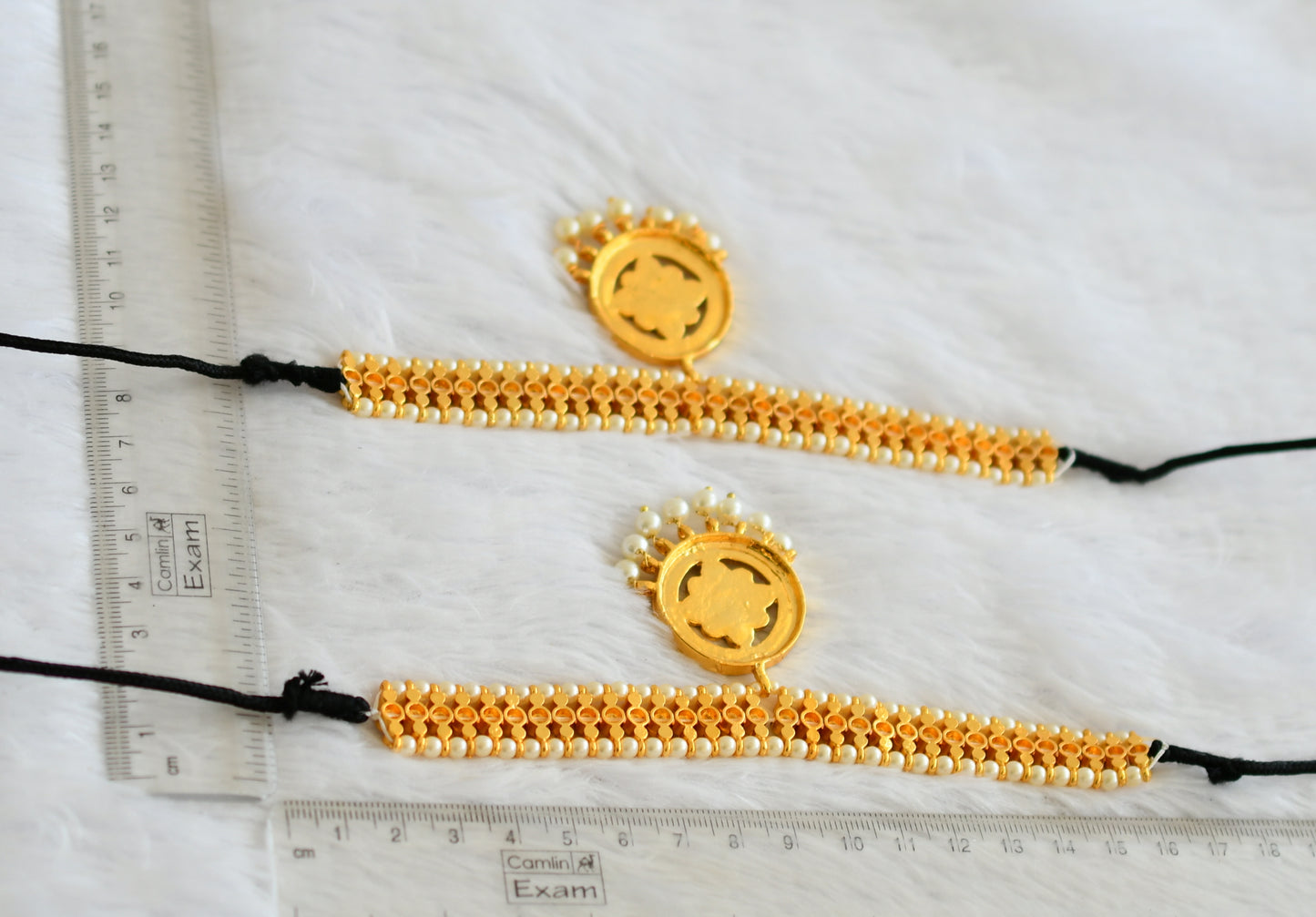 Gold tone kemp-green-pearl armlets dj-50796