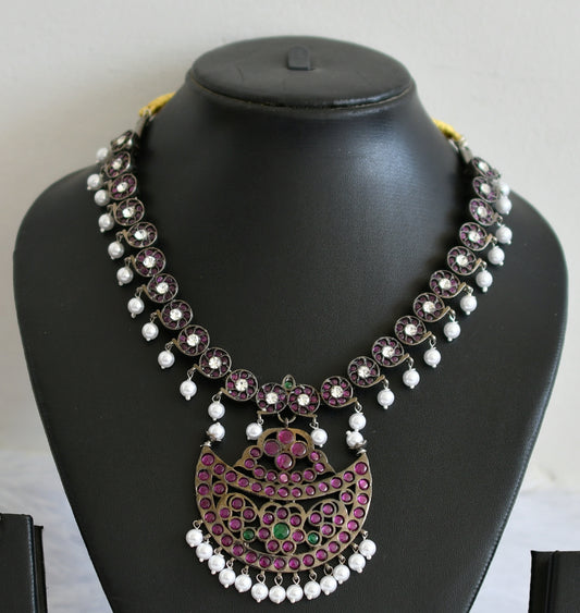 Black finish precious kemp-green-white mango moon pearl necklace dj-50863
