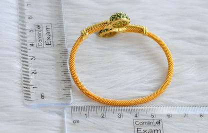 Gold tone green open type bracelet dj-03136