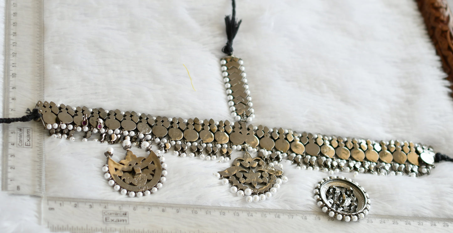 Black finish precious kemp-green-white mango maang tikka and sun moon dj-50849