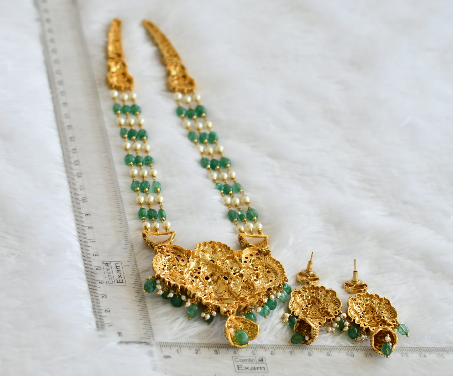 Antique gold tone kemp-green-white pearl-green beaded lakshmi peacock short haar set dj-50893