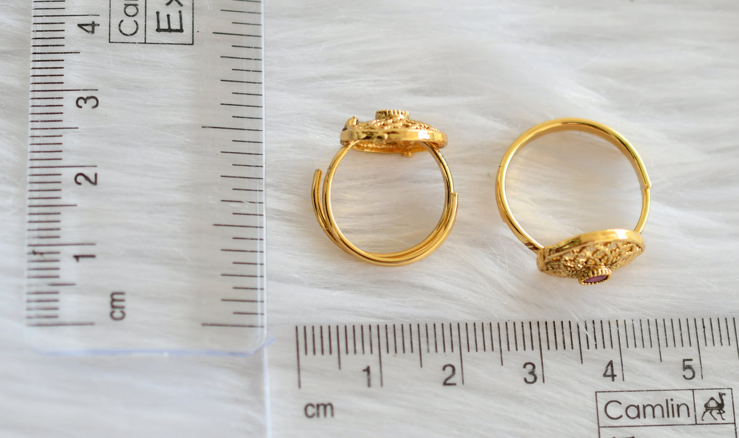 Antique gold tone ruby stone toe ring dj-43872