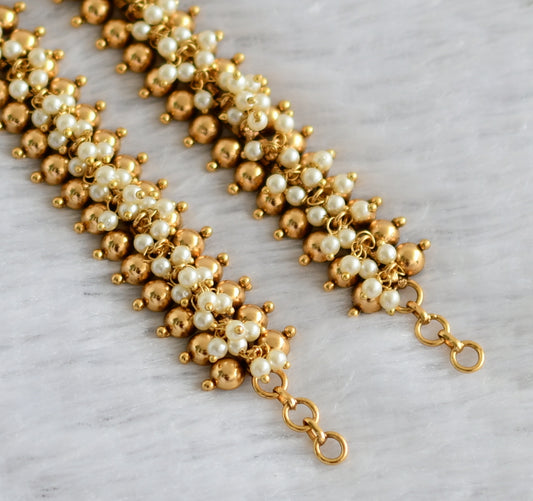 Matte finish pearl cluster ear side chain dj-47331