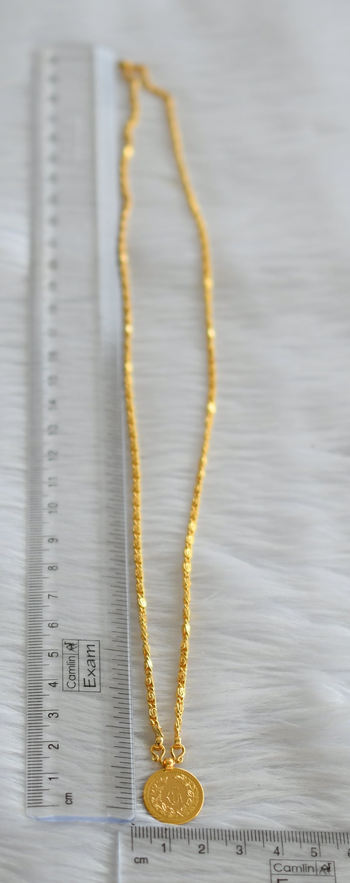 Gold tone 24 inches chain with rose coin pendant dj-43971