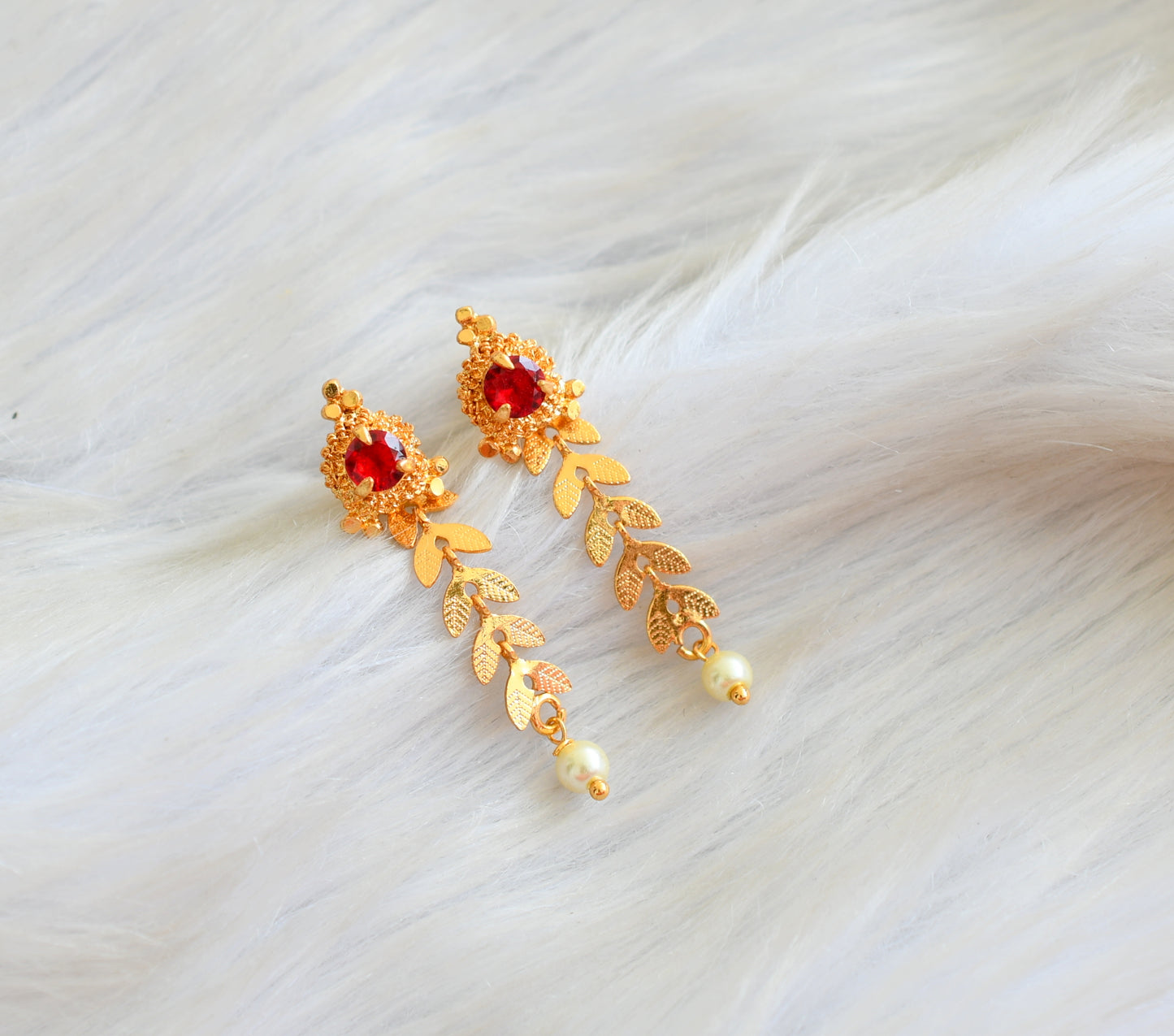 Gold tone maroon pearl leaf earrings dj-42674
