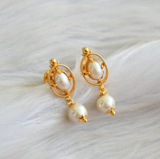Gold tone pearl screw back earrings dj-42681