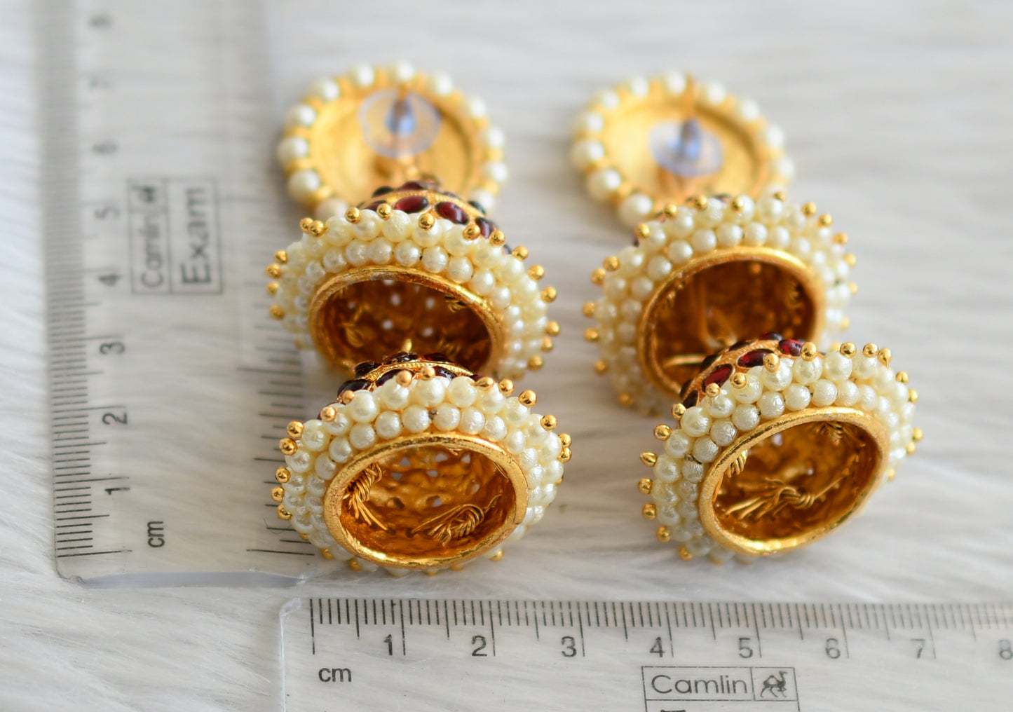 Gold tone kemp-pearl step jhumkka dj-45736