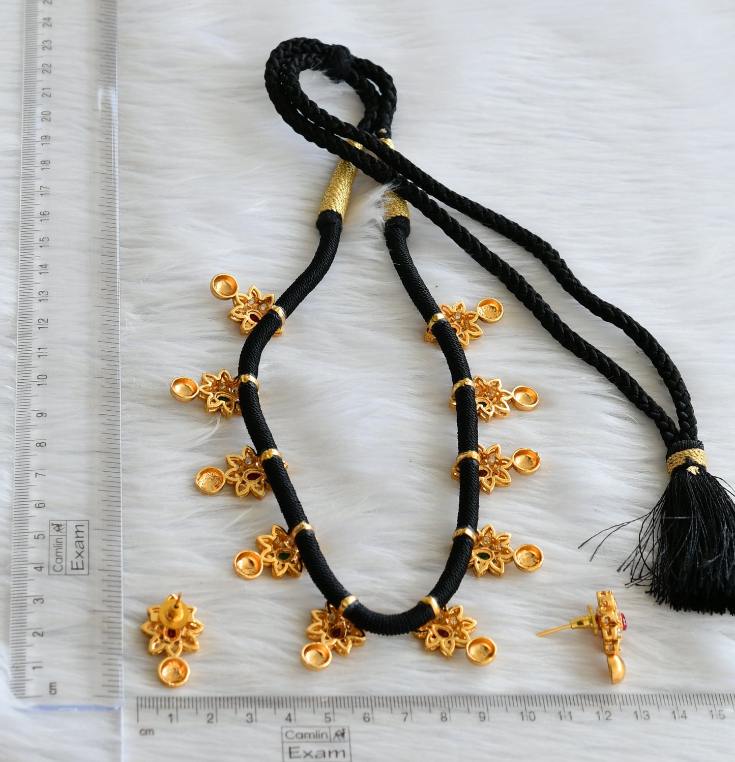 Matte finish cz ruby-green-white black thread flower necklace set dj-44040