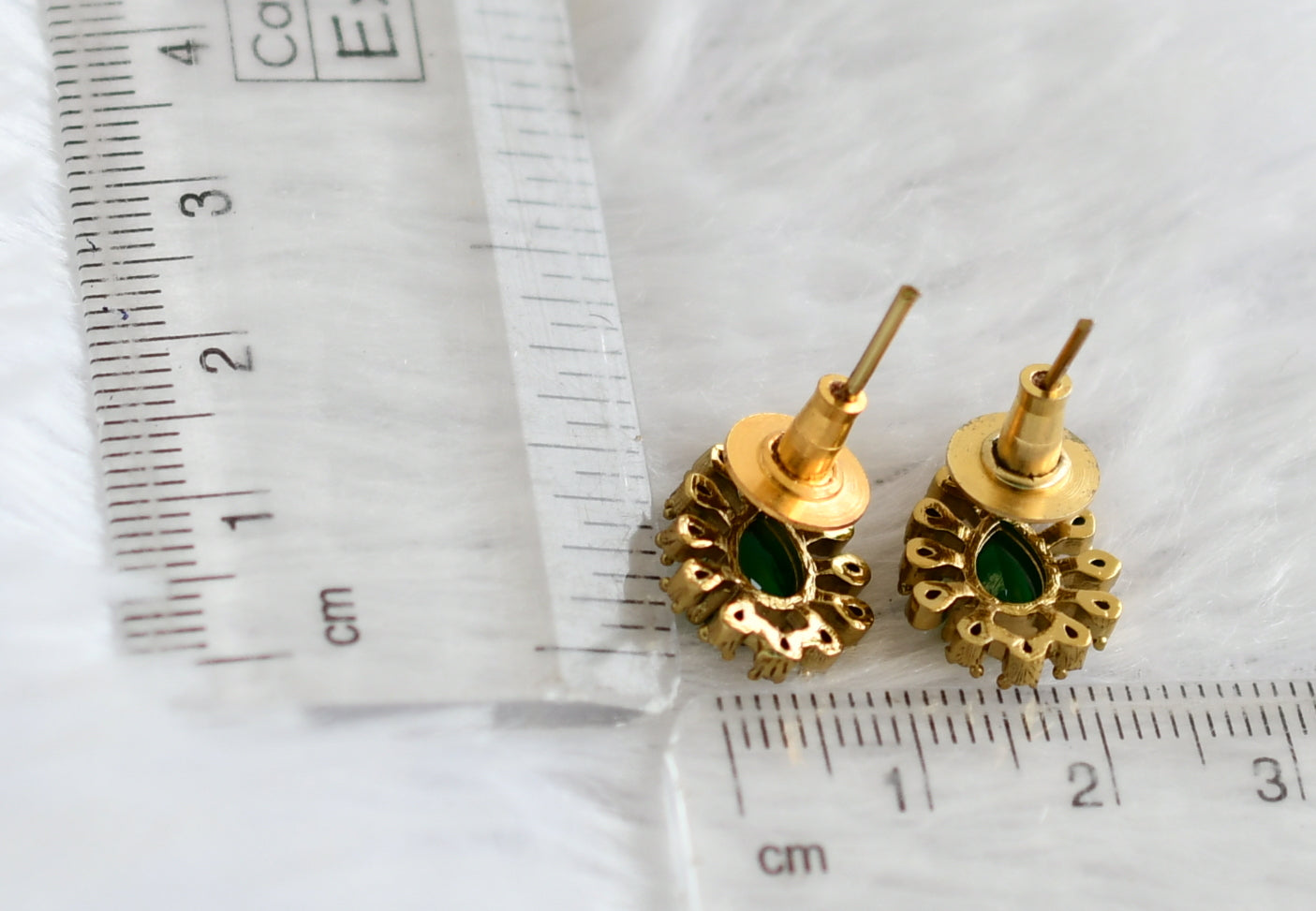 Antique gold tone cz green thilak stone stud/earrings dj-49350