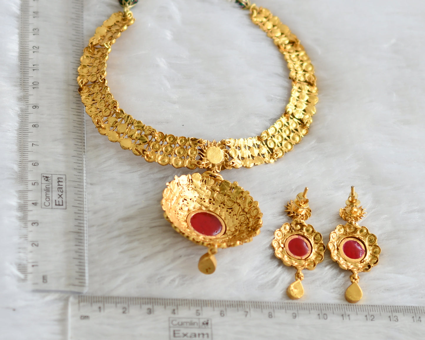 Matte gold tone ruby-white kundan necklace set dj-47546