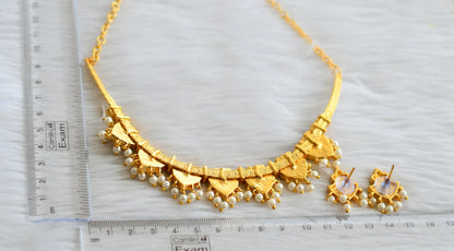 Gold tone kemp-green-white pearl necklace set dj-44178