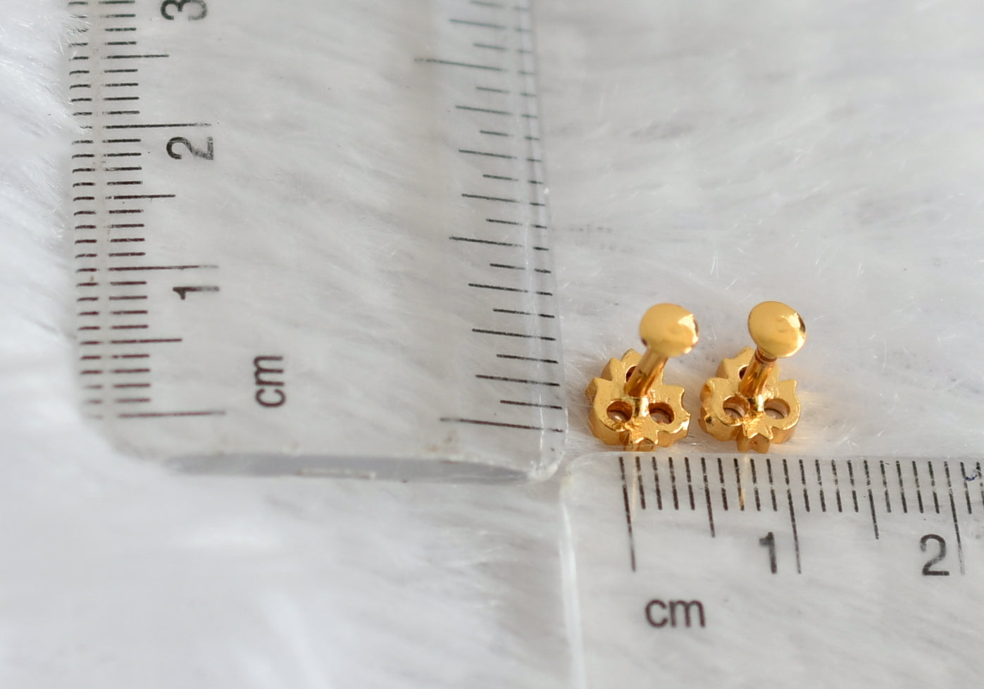Gold tone pink-white stone small leaf kid's or side earrings dj-49391