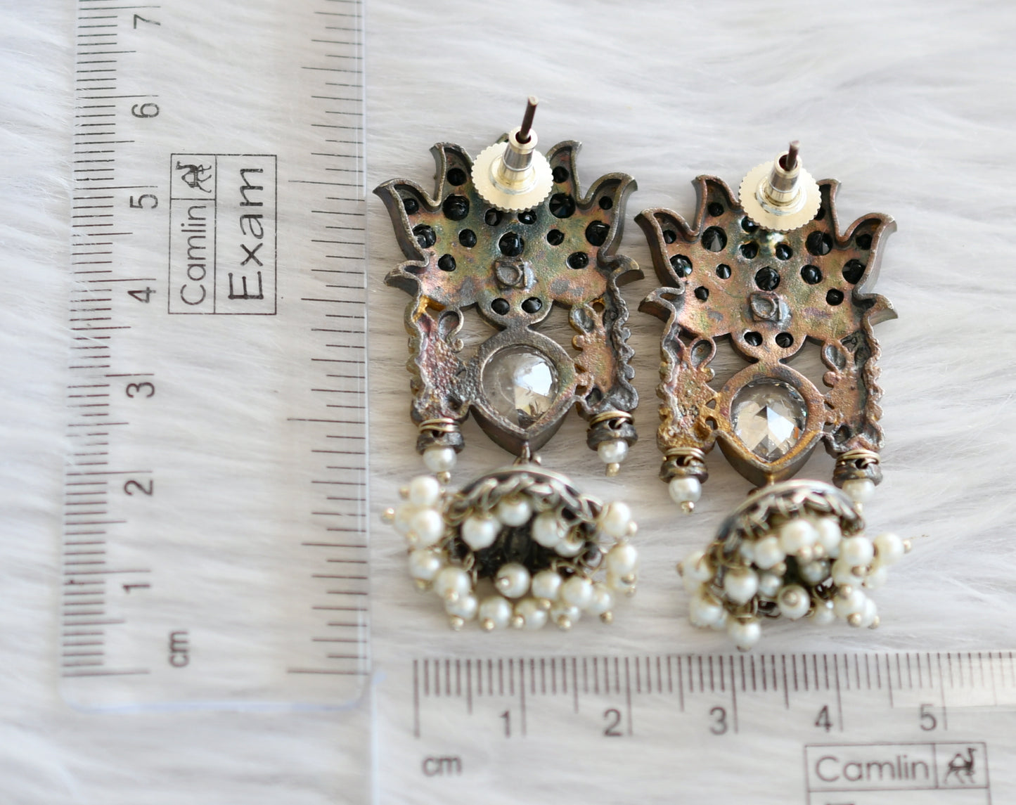 Two tone black-white pearl stone lotus jhumkka dj-44195