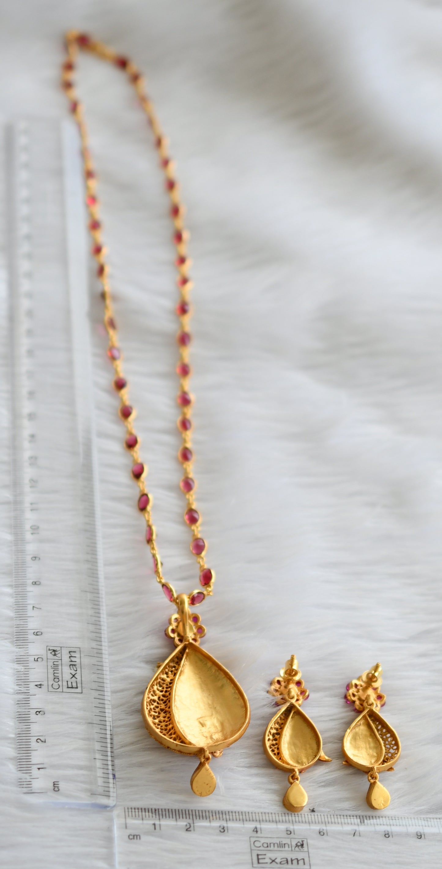 Antique gold tone magenta pink stone chain replica meenakari necklace set dj-44243