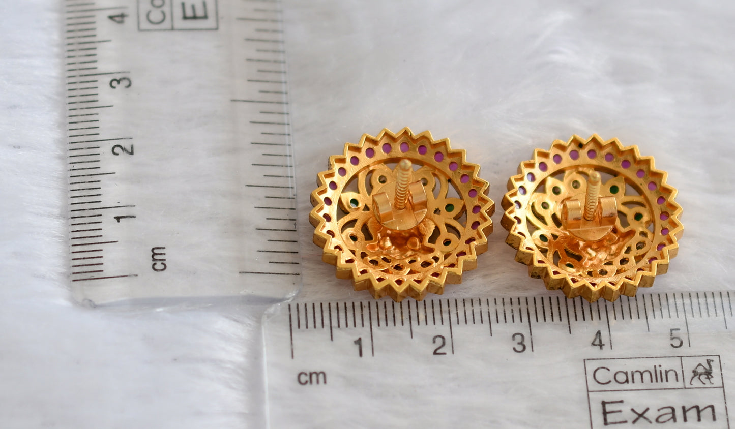 Matte finish kemp-green-white lakshmi round stud/earrings dj-46157
