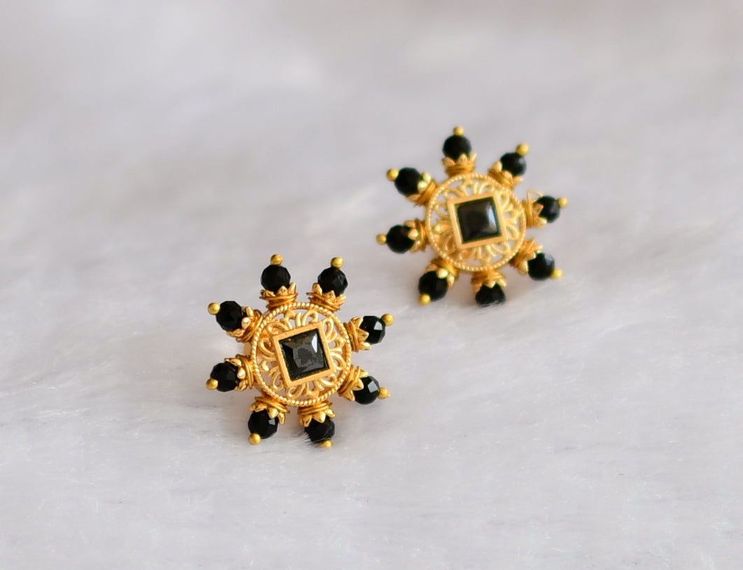 Gold tone black stone beaded round stud/earrings dj-46160