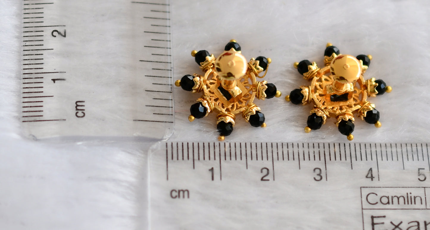 Gold tone black stone beaded round stud/earrings dj-46160