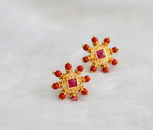 Gold tone pink stone coral beaded round stud/earrings dj-46168