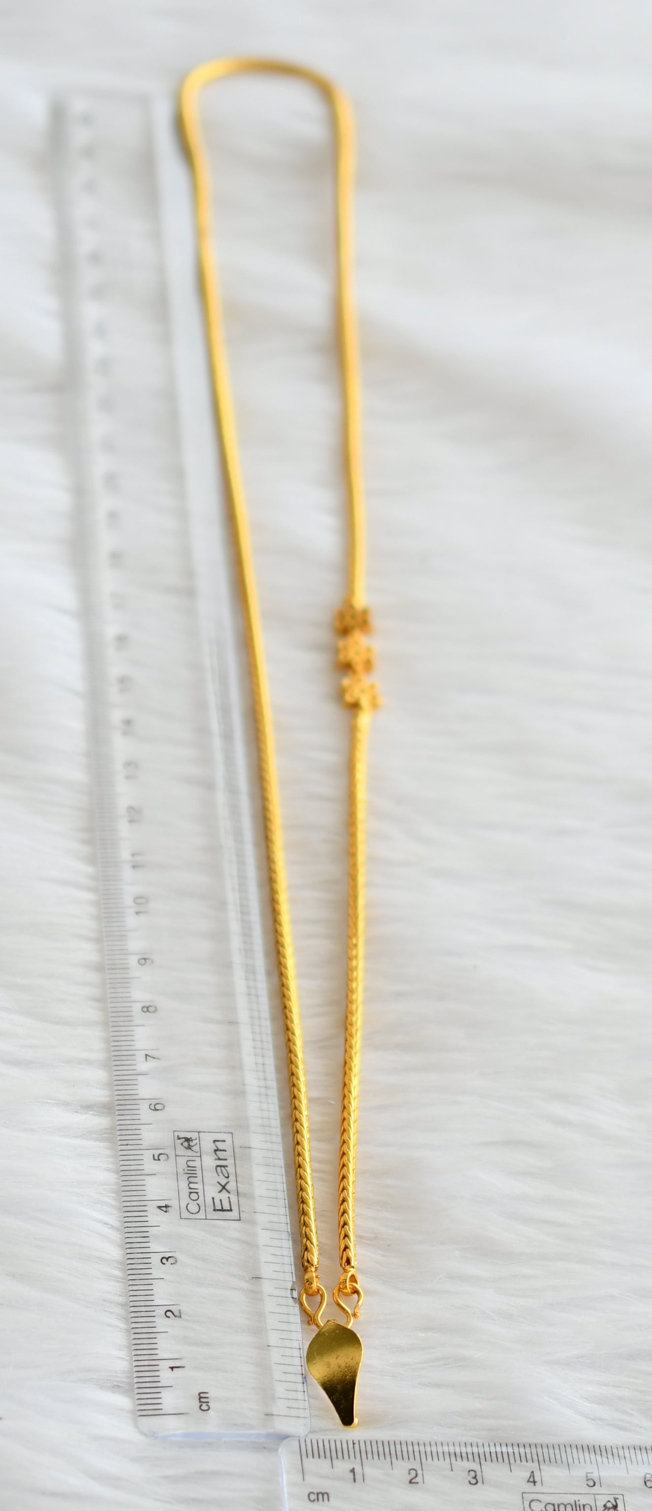 Gold tone 24 inches white flower mugappu with elakka thali pendant dj-44426