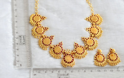 Gold tone kerala style ad pink-green round necklace set dj-46238