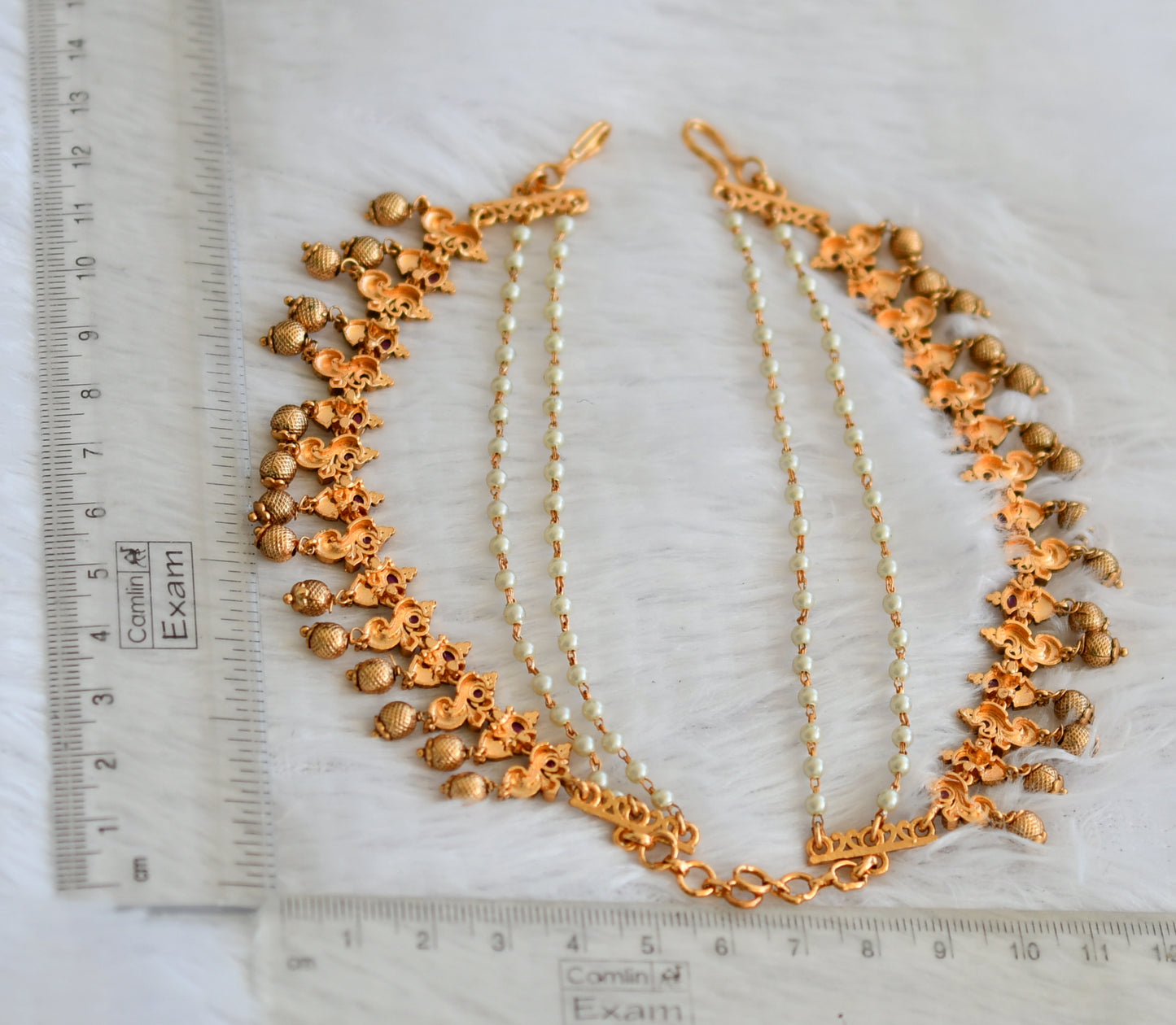 Matte finish kemp stone pearl peacock layered ear side chain dj-49809