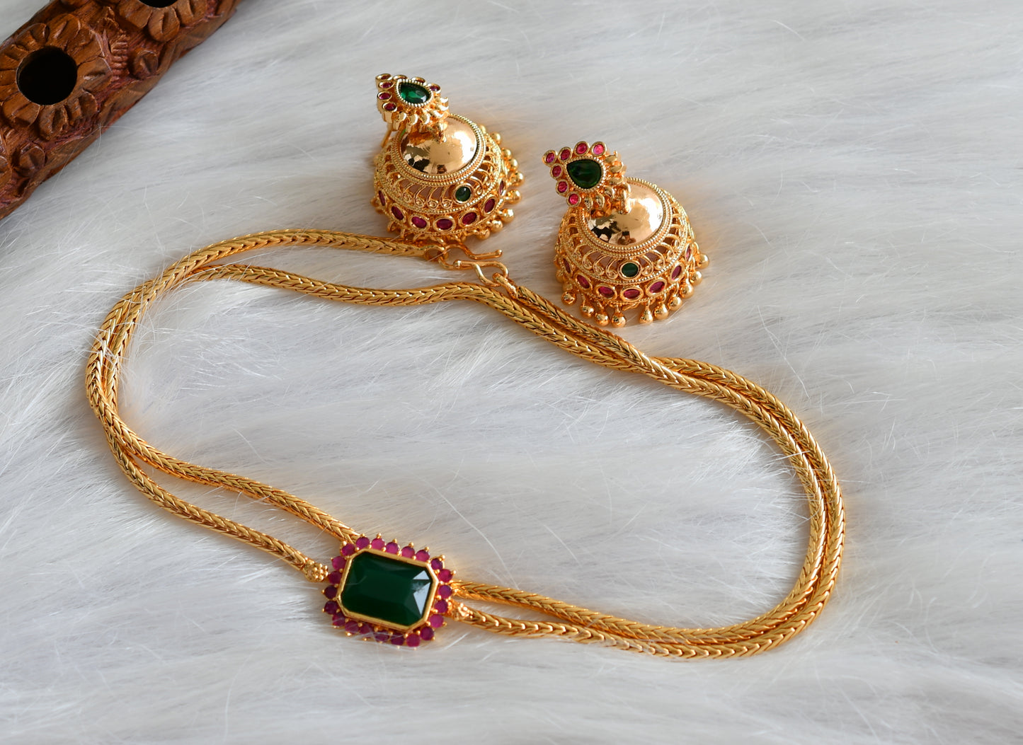Gold tone Kemp-green block stone mugappu chain with jhumkka dj-42999