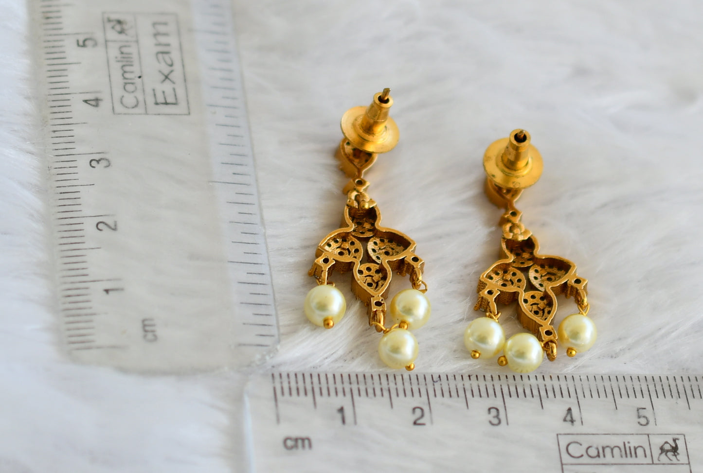 Matte finish cz ruby-green pearl bead earrings dj-49849