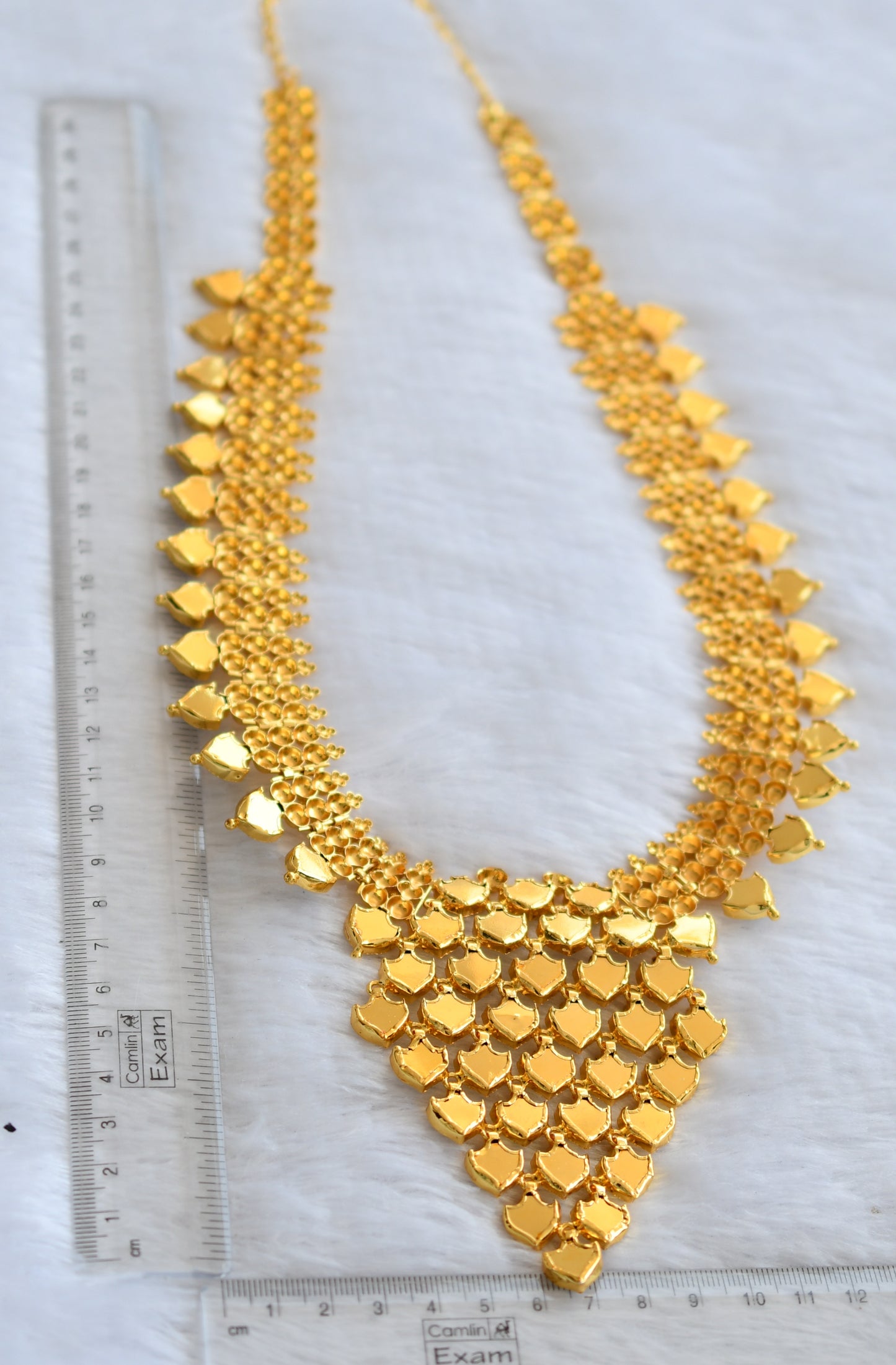 Gold tone kerala style pink-green palakka haar dj-46373