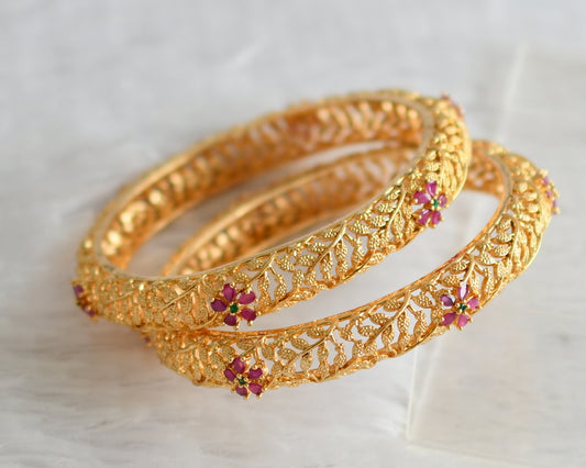 Gold tone ruby-green flower leaf bangles(2.6) dj-49949