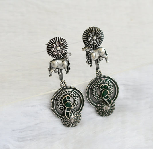 Silver tone green peacock-cow long earrings dj-46423