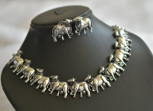 Silver tone cow necklace set dj-46433