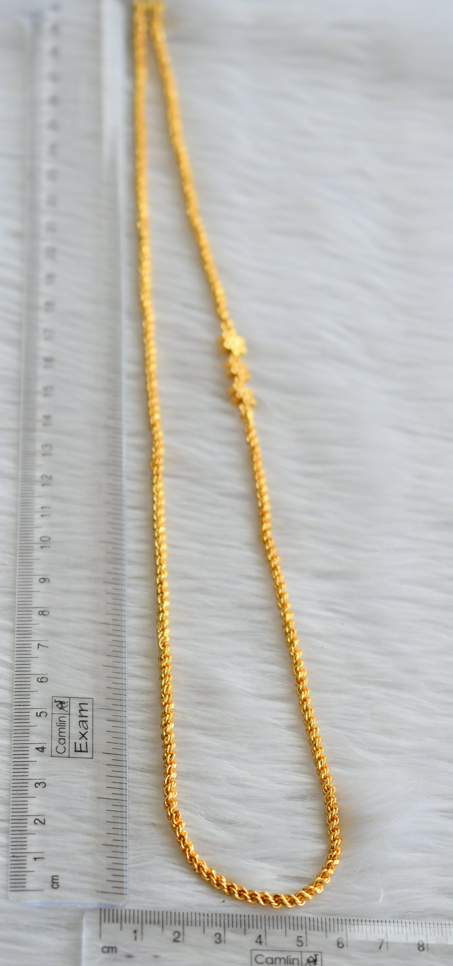 Gold tone rope chain cz white stone flower mugappu dj-44636