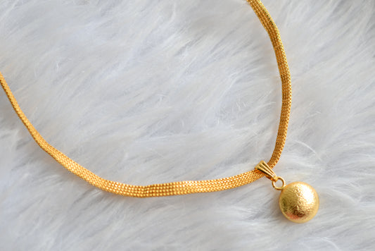 Gold tone 18 inches chain with round pendant dj-43117